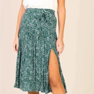 Skies Are Green, White and Purple Pattern A-Line Skirt